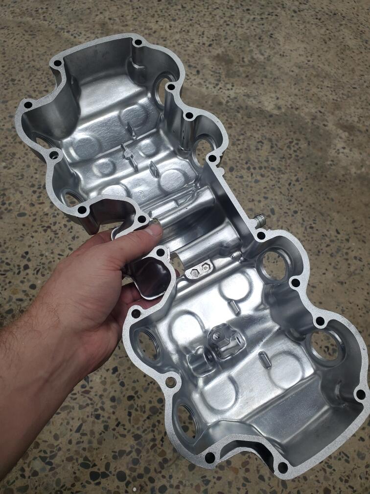 Valve cover vapor honed, inside view