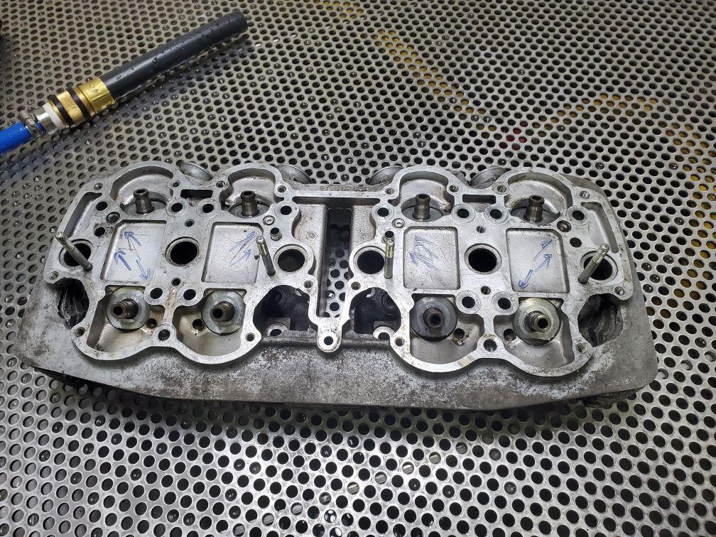 Aluminum cylinder head, before vapor honing